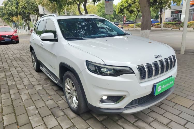 Used Jeep Cherokee 2019 2.0T Two-Wheel Drive Smart Enjoyment Version China VI Front Right 45 Deg