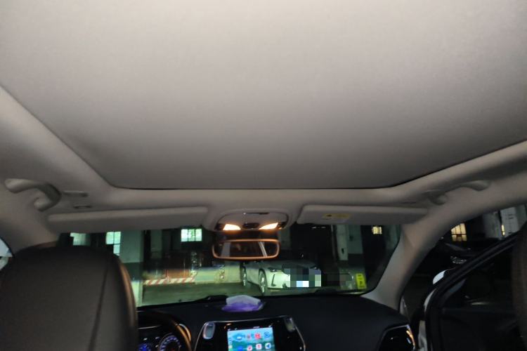 Used Jeep Cherokee 2019 2.0T Two-Wheel Drive Smart Enjoyment Version China VI Headliner