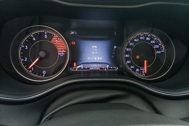 Used Jeep Cherokee 2019 2.0T Two-Wheel Drive Smart Enjoyment Version China VI Instrument Cluster