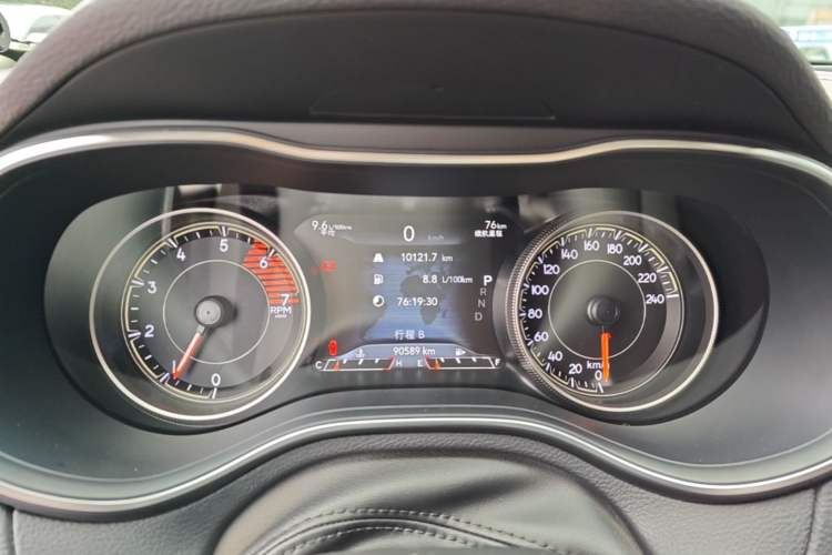 Used Jeep Cherokee 2019 2.0L Two-Wheel Drive Premium Edition China V Emission Standard Instrument Cluster