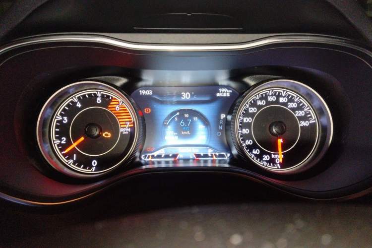 Used Jeep Cherokee 2019 2.0T Four-Wheel Drive Exploration Edition + Autonomous Driving Smart Package China V Instrument Cluster