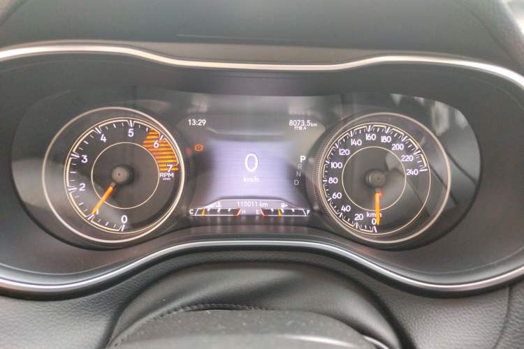 Used Jeep Cherokee 2019 2.0T Two-Wheel Drive Smart Enjoyment Version China VI Instrument Cluster