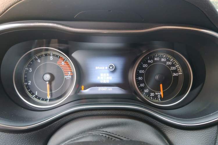 Used Jeep Cherokee 2019 2.0T Four-Wheel Drive Explorer Edition China V Instrument Cluster