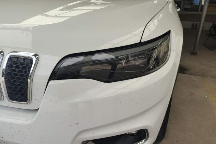 Used Jeep Cherokee 2019 2.0T Four-Wheel Drive Explorer Edition China VI Emission Standard Left Front Headlight