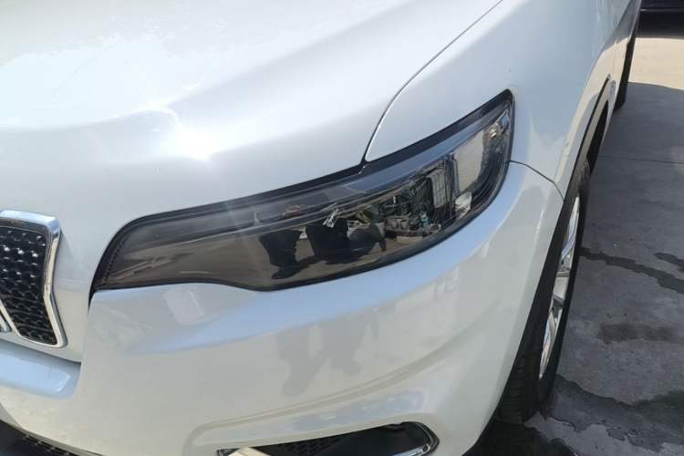 Used Jeep Cherokee 2019 2.0T Two-Wheel Drive Smart Enjoyment Version China VI Left Front Headlight