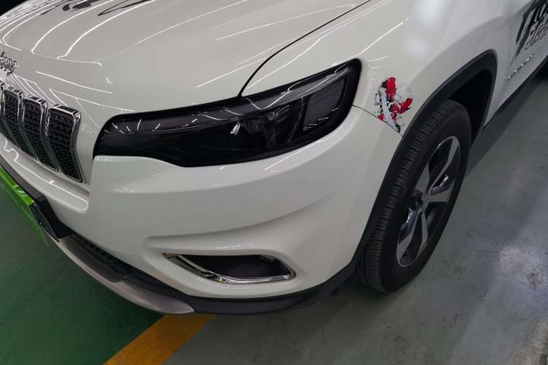 Used Jeep Cherokee 2019 2.0T Four-Wheel Drive Explorer Edition China V Left Front Headlight