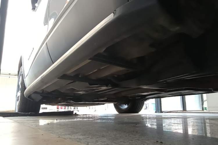 Used Jeep Cherokee 2019 2.0T Four-Wheel Drive Exploration Edition + Autonomous Driving Smart Package China V Left Side Sill