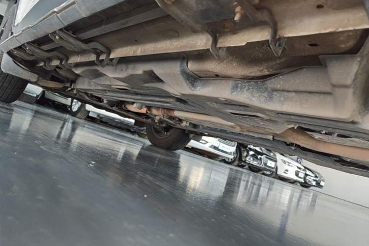 Used Jeep Cherokee 2019 2.0T Four-Wheel Drive Explorer Edition China VI Emission Standard Left Side Sill