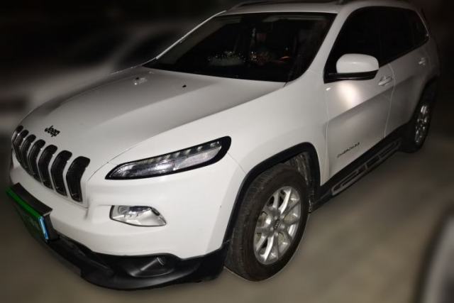 Used Jeep Cherokee 2019 2.0L Two-Wheel Drive Standard Edition China V