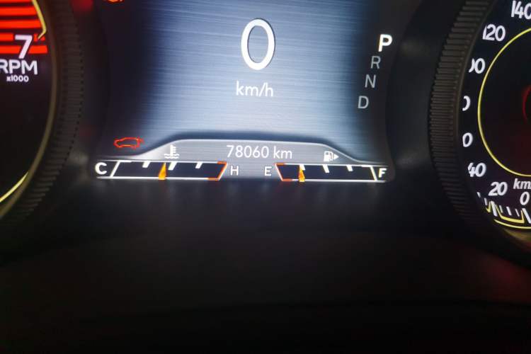 Used Jeep Cherokee 2019 2.0T Two-Wheel Drive Smart Enjoyment Version China VI Odometer Close Up