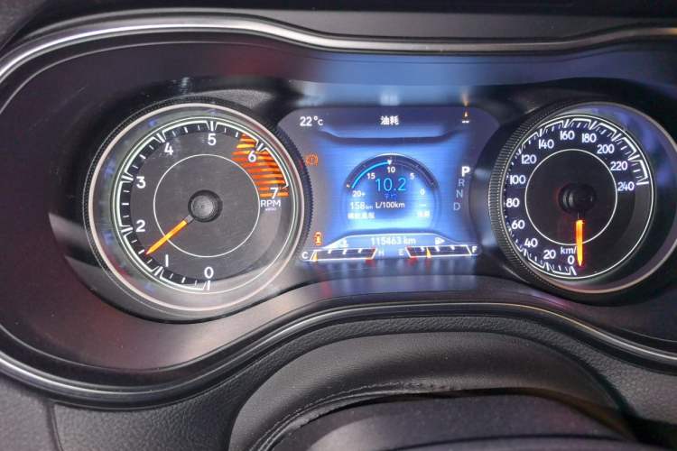 Used Jeep Cherokee 2019 2.0T 2WD Enjoyment Edition China V Odometer Close Up