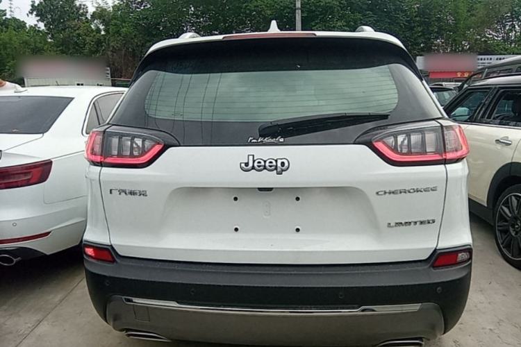 Used Jeep Cherokee 2019 2.0T Two-Wheel Drive Smart Enjoyment Version China VI Rear