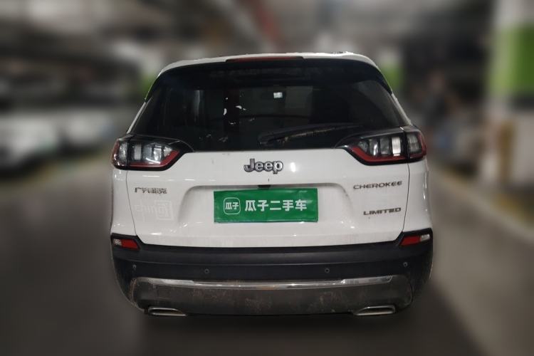 Used Jeep Cherokee 2019 2.0T Two-Wheel Drive Smart Enjoyment Version China VI Rear