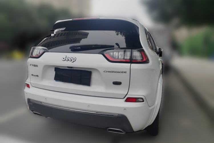 Used Jeep Cherokee 2019 2.0T Four-Wheel Drive All-Round Version China VI Rear