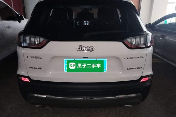 Used Jeep Cherokee 2019 2.0T Four-Wheel Drive Explorer Edition China V Rear