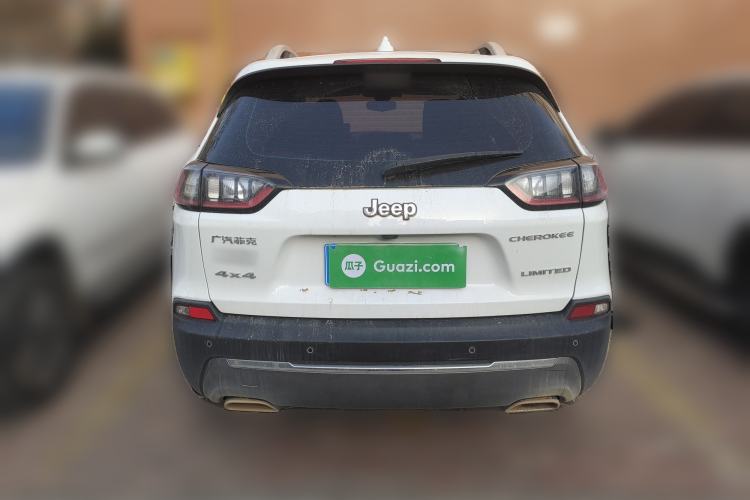 Used Jeep Cherokee 2019 2.0T Four-Wheel Drive Explorer Edition China VI Emission Standard Rear
