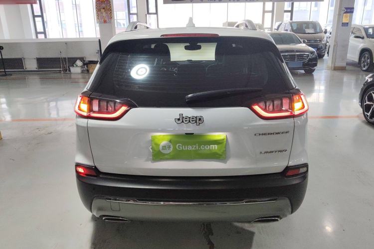 Used Jeep Cherokee 2019 2.0T Two-Wheel Drive Smart Enjoyment Version China V Rear