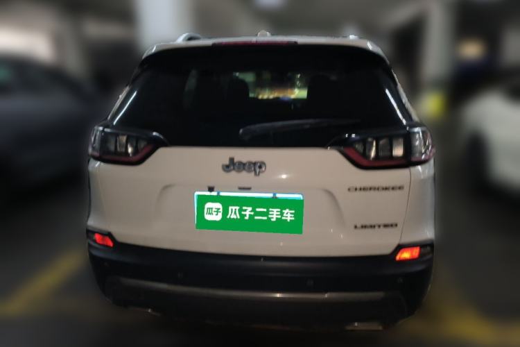 Used Jeep Cherokee 2019 2.0T Two-Wheel Drive Smart Enjoyment Version China VI Rear