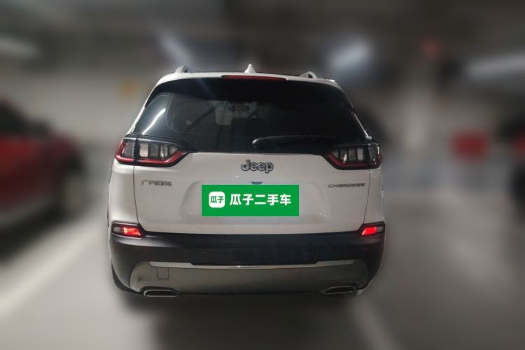 Used Jeep Cherokee 2019 2.0T Two-Wheel Drive Smart Enjoyment Version China V Rear