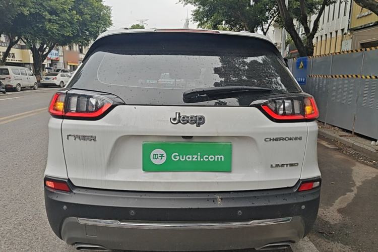 Used Jeep Cherokee 2019 2.0T Two-Wheel Drive Smart Enjoyment Version China V Rear
