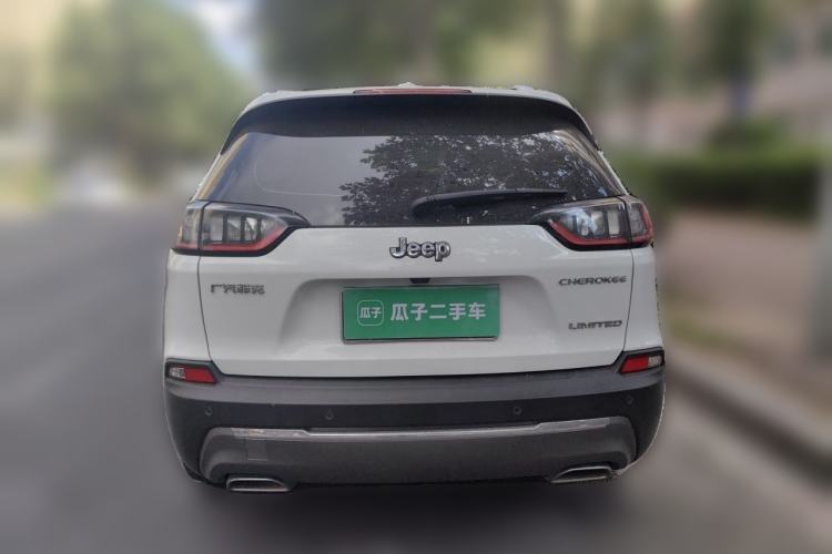 Used Jeep Cherokee 2019 2.0T Two-Wheel Drive Smart Enjoyment Version China VI Rear