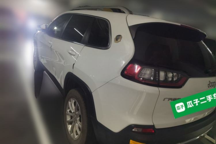 Used Jeep Cherokee 2019 2.0T Two-Wheel Drive Smart Enjoyment Version China VI Rear Left 45 Deg