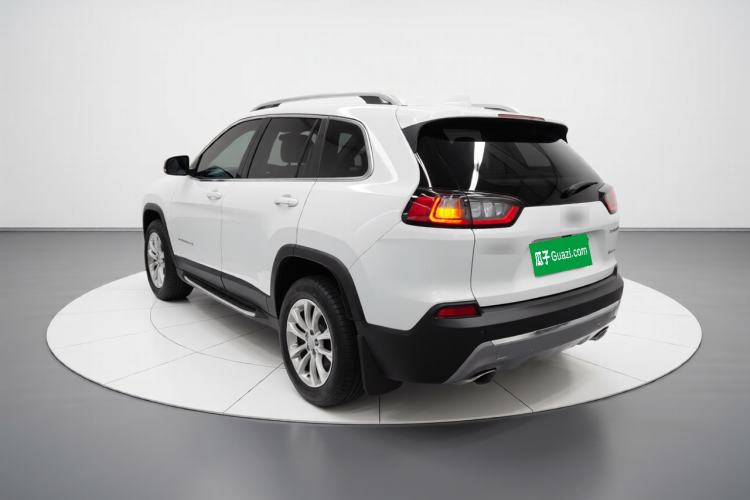 Used Jeep Cherokee 2019 2.0T Two-Wheel Drive Smart Enjoyment Version China VI Rear Left 45 Deg