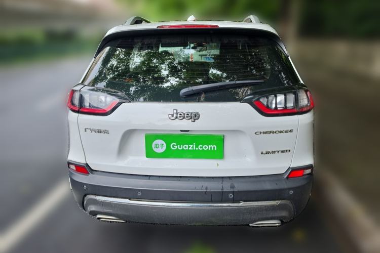Used Jeep Cherokee 2019 2.0T Two-Wheel Drive Smart Enjoyment Version China V Rear