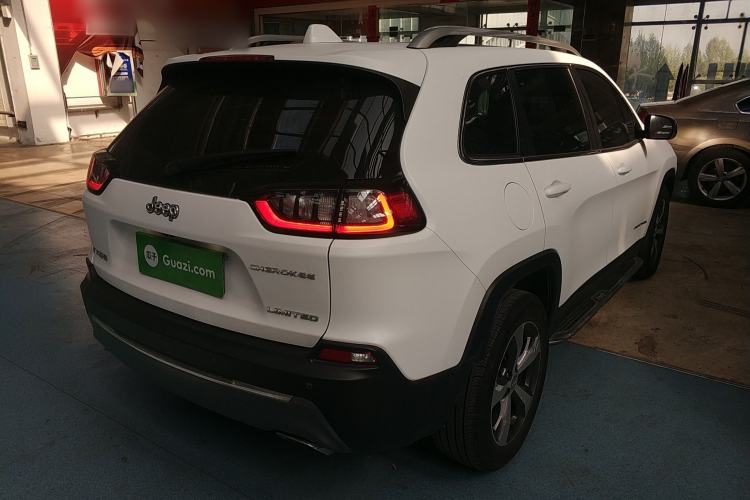 Used Jeep Cherokee 2019 2.0T 2WD Enjoyment Edition China V Rear Right 45 Deg