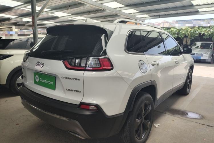 Used Jeep Cherokee 2019 2.0T Four-Wheel Drive Explorer Edition China VI Emission Standard Rear Right 45 Deg