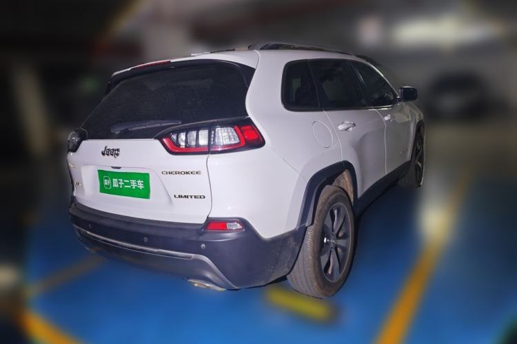 Used Jeep Cherokee 2019 2.0T Four-Wheel Drive Explorer Edition China V Rear Right 45 Deg