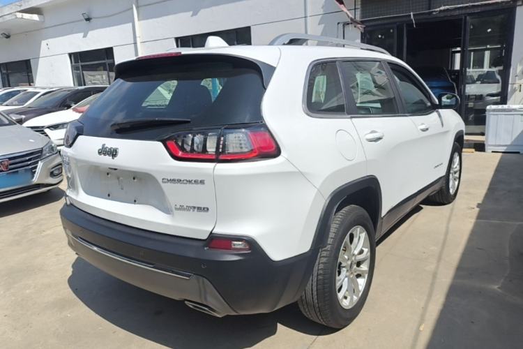 Used Jeep Cherokee 2019 2.0T Two-Wheel Drive Smart Enjoyment Version China VI Rear Right 45 Deg