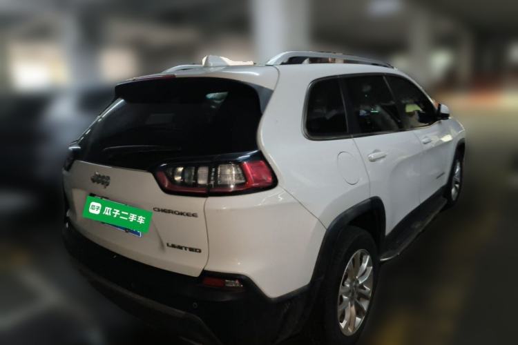Used Jeep Cherokee 2019 2.0T Two-Wheel Drive Smart Enjoyment Version China VI Rear Right 45 Deg