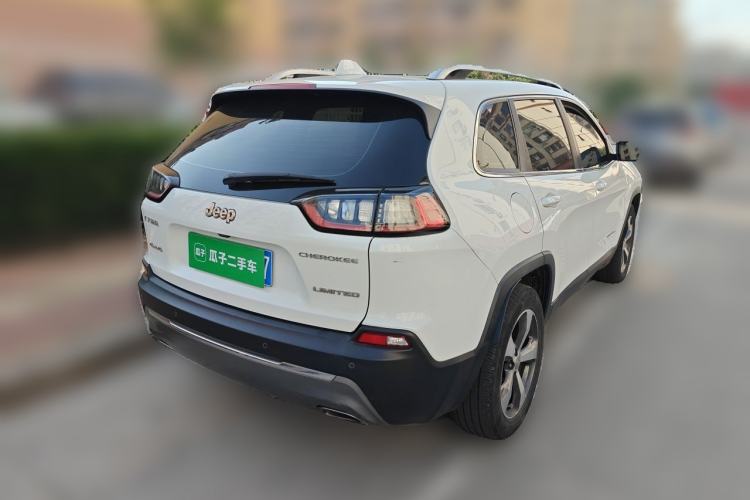 Used Jeep Cherokee 2019 2.0T Four-Wheel Drive Explorer Edition China V Rear Right 45 Deg