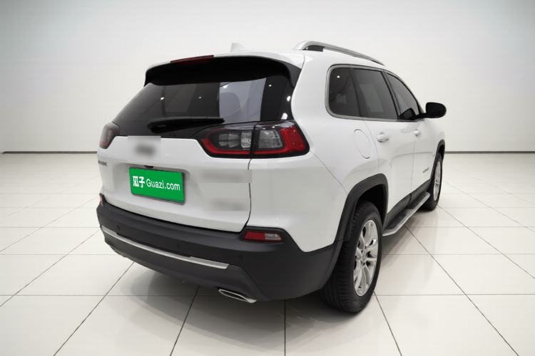 Used Jeep Cherokee 2019 2.0T Two-Wheel Drive Smart Enjoyment Version China VI Rear Right 45 Deg