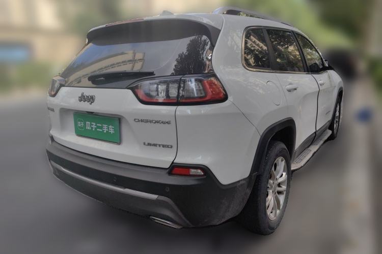 Used Jeep Cherokee 2019 2.0T Two-Wheel Drive Smart Enjoyment Version China VI Rear Right 45 Deg