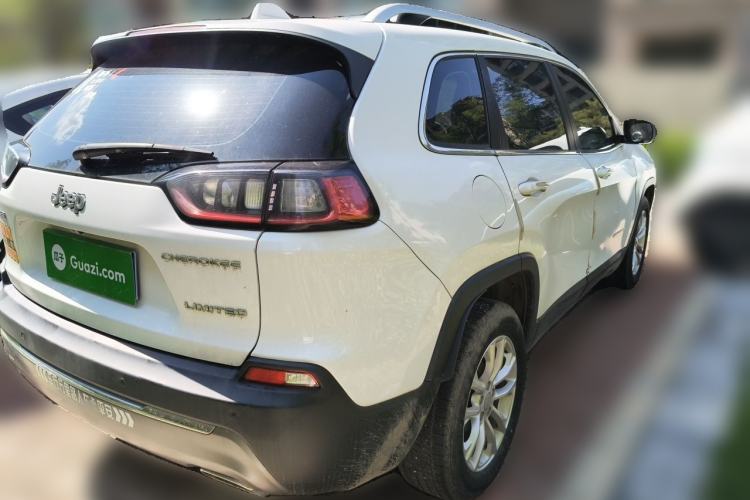 Used Jeep Cherokee 2019 2.0T Two-Wheel Drive Smart Enjoyment Version China VI Rear Right 45 Deg