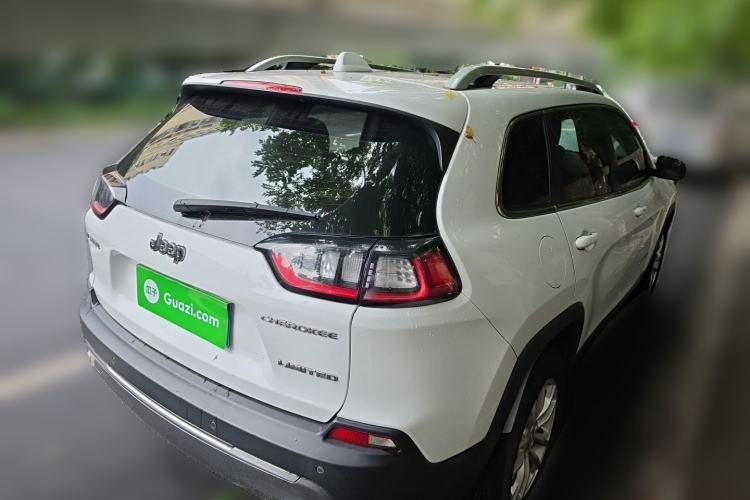 Used Jeep Cherokee 2019 2.0T Two-Wheel Drive Smart Enjoyment Version China V Rear Right 45 Deg
