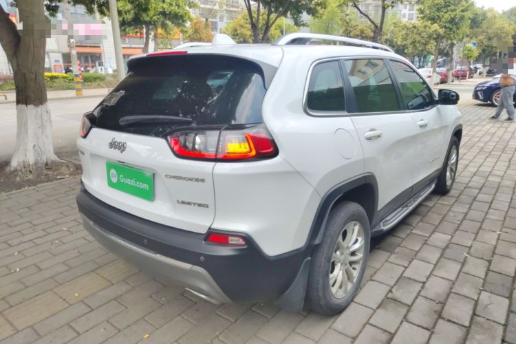 Used Jeep Cherokee 2019 2.0T Two-Wheel Drive Smart Enjoyment Version China VI Rear Right 45 Deg