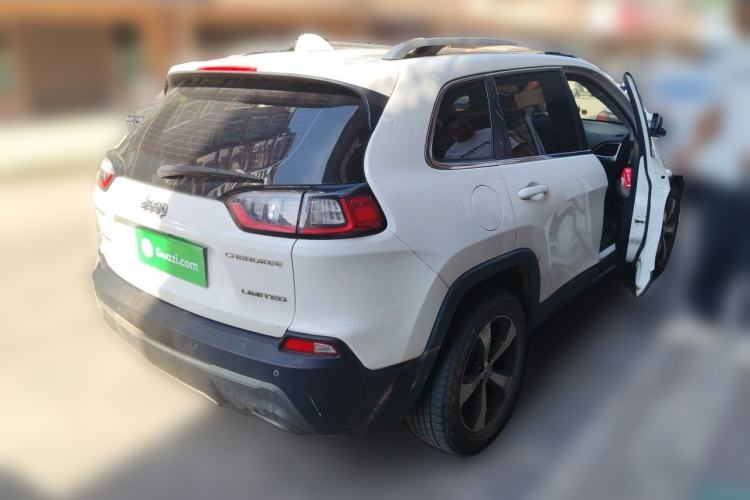 Used Jeep Cherokee 2019 2.0T Four-Wheel Drive Explorer Edition China V Rear Right 45 Deg