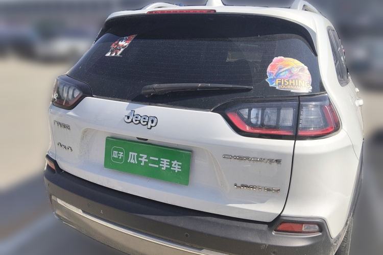 Used Jeep Cherokee 2019 2.0T Four-Wheel Drive Explorer Edition China VI Emission Standard Rear