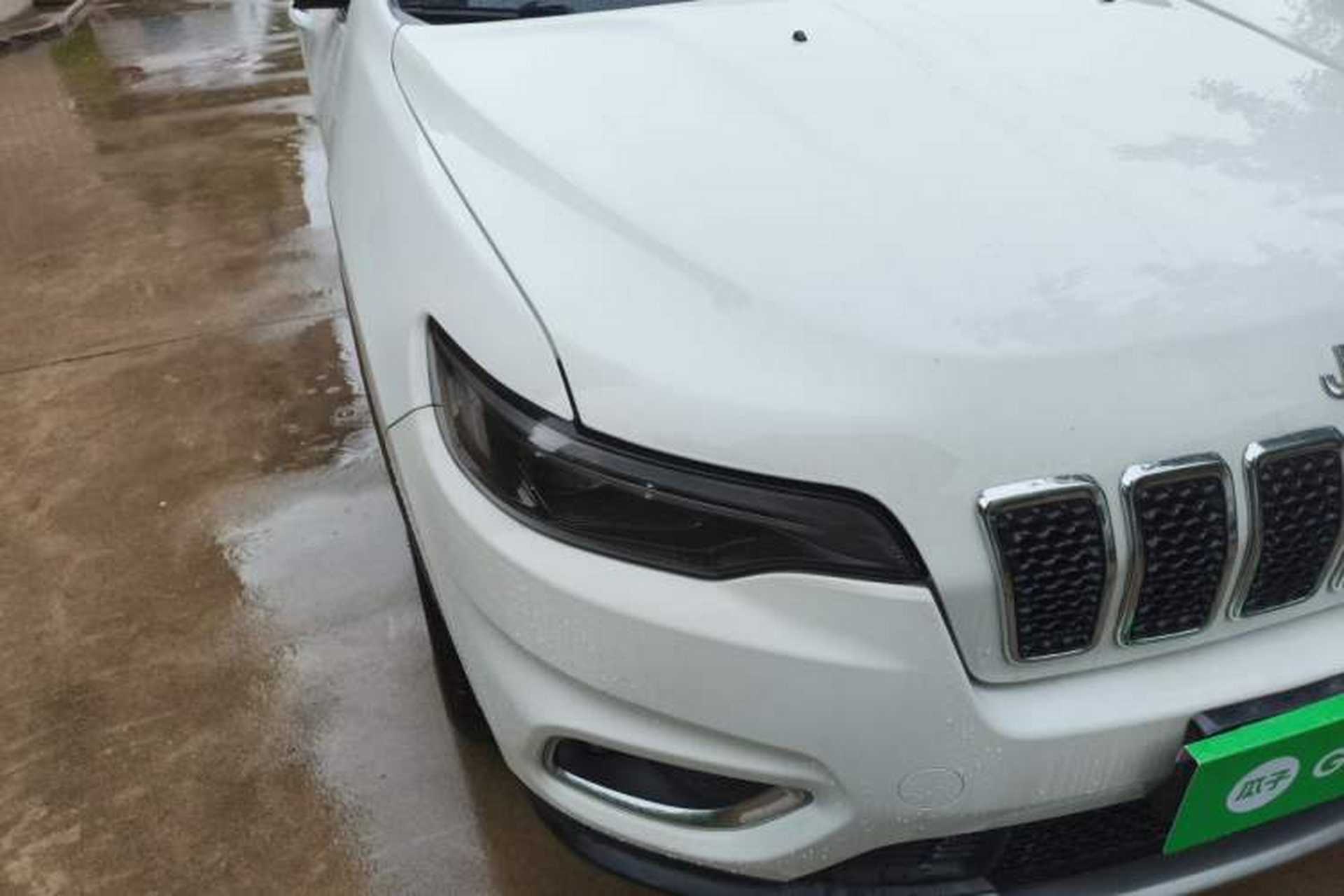 Used Jeep Cherokee 2019 2.0T Two-Wheel Drive Smart Enjoyment Version China VI Right Front Headlight