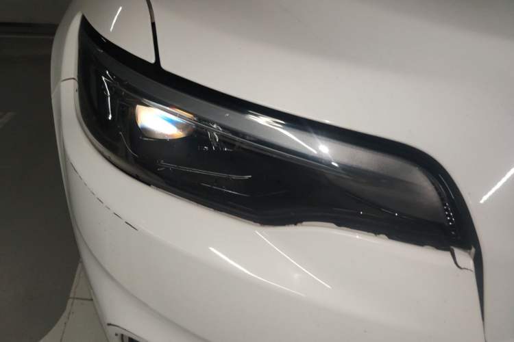 Used Jeep Cherokee 2019 2.0T Two-Wheel Drive Smart Enjoyment Version China V Right Front Headlight