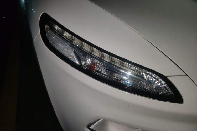 Used Jeep Cherokee 2019 2.0L Two-Wheel Drive Standard Edition China V Right Front Headlight