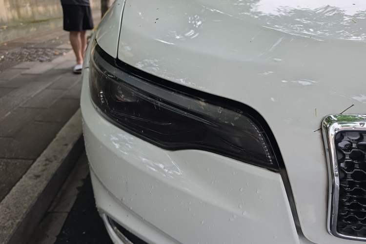 Used Jeep Cherokee 2019 2.0T Two-Wheel Drive Smart Enjoyment Version China V Right Front Headlight