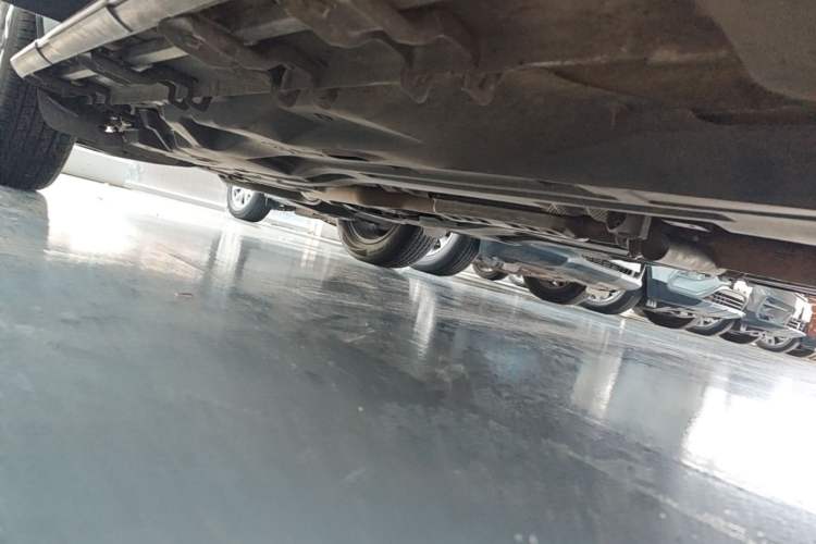 Used Jeep Cherokee 2019 2.0T Four-Wheel Drive Explorer Edition China VI Emission Standard Right Side Sill