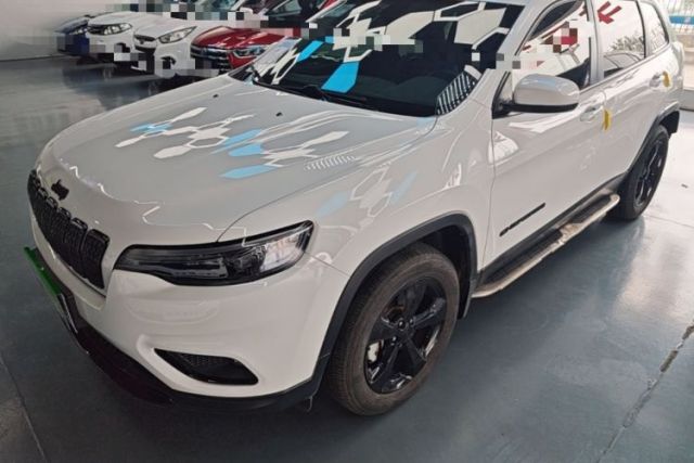 Used Jeep Cherokee 2019 2.0T Four-Wheel Drive Explorer Edition China VI Emission Standard