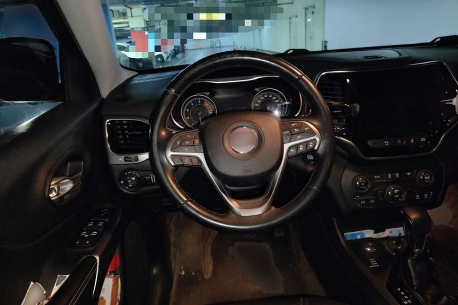 Used Jeep Cherokee 2019 2.0T Four-Wheel Drive Explorer Edition China VI Emission Standard Steering Wheel
