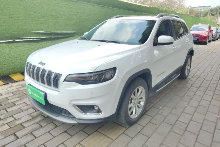 Used Jeep Cherokee 2019 2.0T Two-Wheel Drive Smart Enjoyment Version China VI Guazi used car, China used car export, Used car for sale, Used cars, Cheapest cars for sale