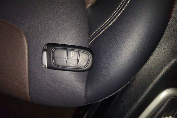 Used Jeep Cherokee 2019 2.0L Two-Wheel Drive Standard Edition China V Vehicle Key